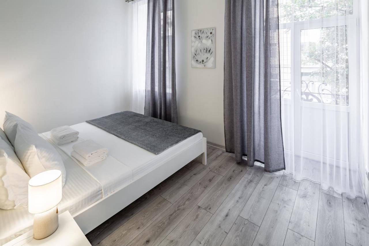 Alfa Apartments Kulisha 40 Lemberg Exterior foto